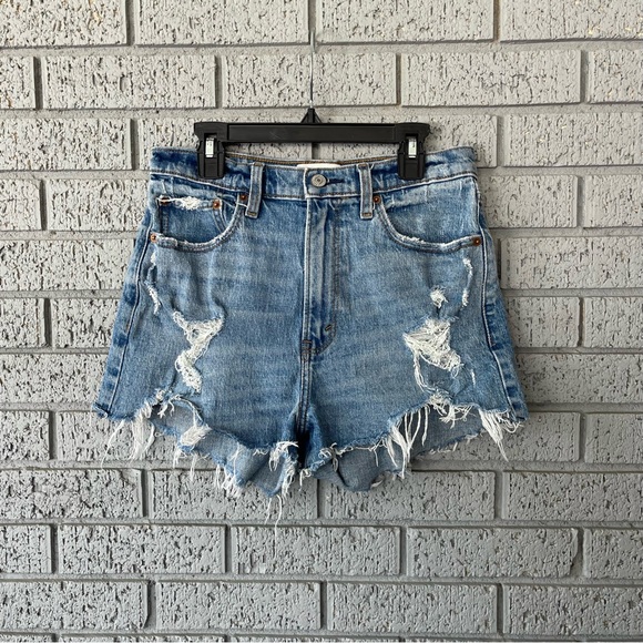 Abercrombie & Fitch High Rise Mom Shorts Size 28 Distressed Denim Shorts - Picture 4 of 6